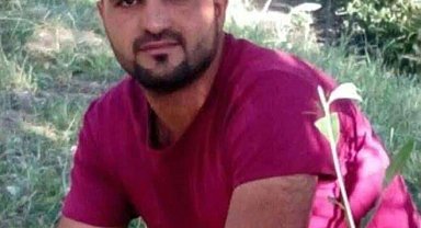 Van'da bir genç iş yerinin önündeki araçta ölü bulundu