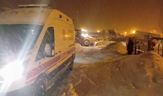 Van'da hasta ve mahsur kalanlar belediyenin çabasıyla kurtarıldı