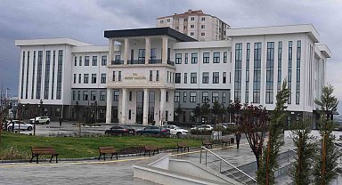 Vatandaşla devleti buluşturan Hatay Valiliği'nin yeni binası hizmete başladı