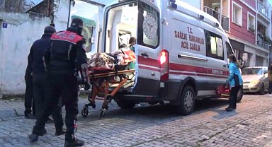 Yakınlarının haber alamadığı kadın yatağında baygın bulundu