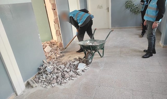 Yükümlüler, İsmet İnönü İlkokulu'nu temizledi