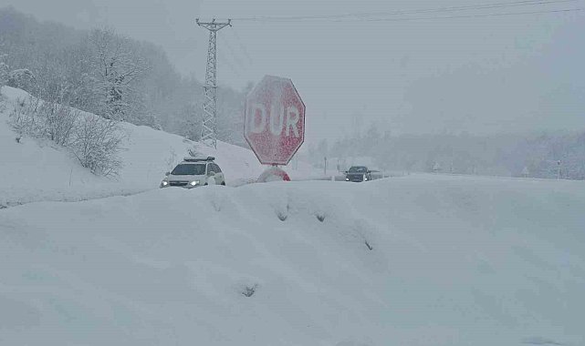 Zonguldak-Ereğli kara yolunda kar etkili oldu