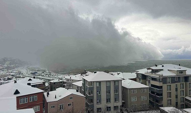 Zonguldak'a kar fırtınası geldi