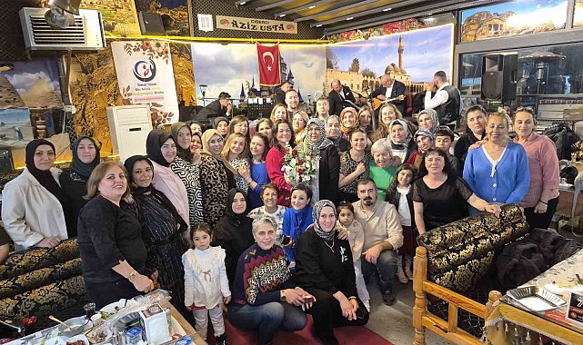 'Yılın En Başarılı Hizmet Ödülü'nü alan hayırsevere gönüllülerden büyük sürpriz