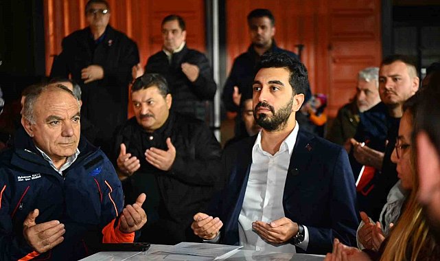 6 Şubat depremlerinde hayatını kaybedenler Tuzla'da dualarla anıldı
