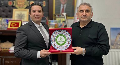 AÇÜ Rektörü Prof. Dr. Aydın'dan Kars Gençlik Spor'a ziyaret