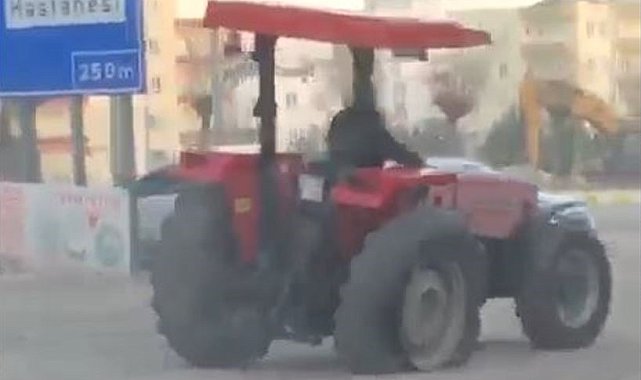 Adıyaman'da şaşkına çeviren görüntü: Traktör 3 tekerle ilerledi
