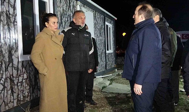 AFAD Başkanı Pehlivan: " Şu an itibarıyla yaklaşık 100 araç, 150 personel görev yapıyor"