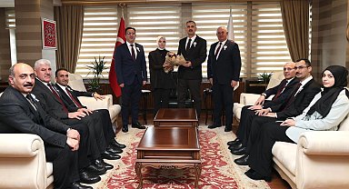 Ağrı Defterdarı'ndan Vali Bozkurt'a hafta ziyareti