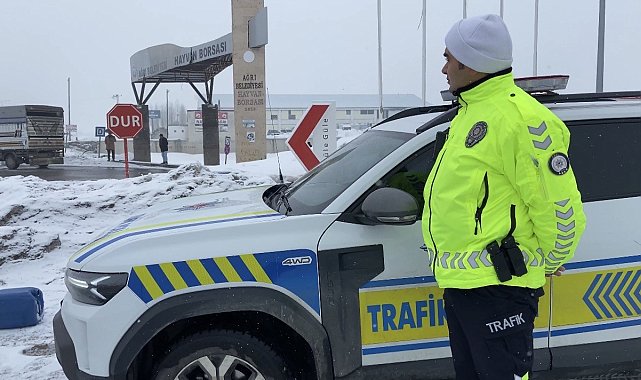Ağrı'da hayvan borsası çevresinde trafik denetimi