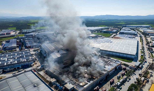 Akhisar Kaymakamı Can'dan fabrika yangınına ilişkin açıklama