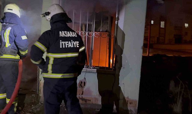 Aksaray'da müstakil ev alev alev yandı