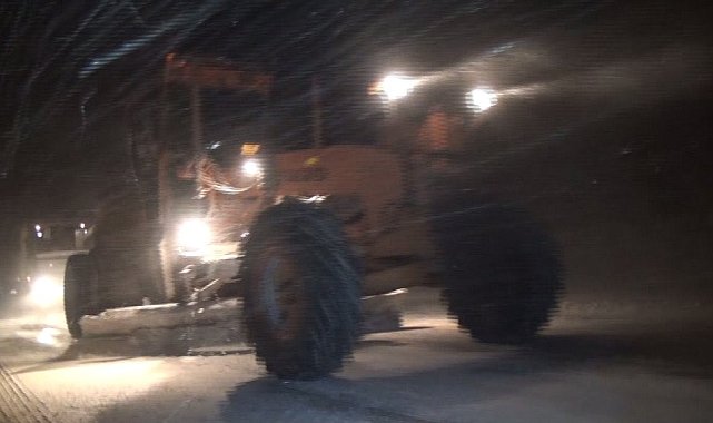 Alacabel'de şiddetli yağmur kar yağışına döndü