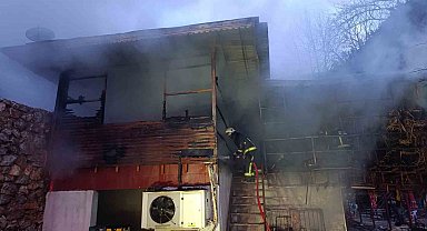 Alanya'da piknik işletmesinde yangın korkuttu