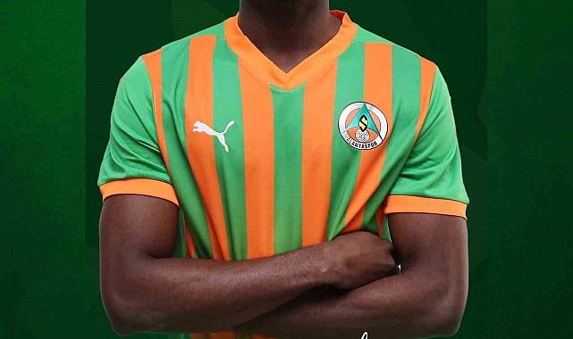 Alanyasporlu Ogundu Augsburg'a transfer oldu