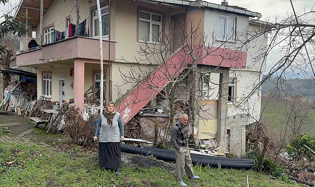 Alaplı'da heyelan nedeniyle bir ev çökme riski oluştu