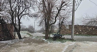 Alaşehir'de bir günde 4 mevsim yaşandı