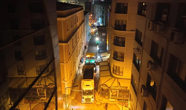 Alsancak'ta altyapısı tamamlanan sokaklar asfaltlanıyor