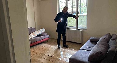 Altyapı çalışması sonrası apartmanı su bastı