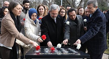 Ankara Üniversitesi depremde kaybedilen öğrencilerini andı
