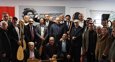 Ankara'da Keçiören'de 'Aşıklar Kıraathanesi' hizmete açıldı