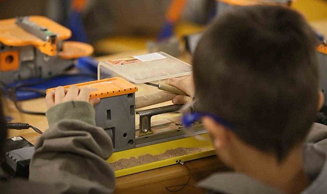 Antalya Bilim Merkezi'nde sömestir tatilinde üretim odaklı bilim kampları yapıldı
