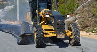 Antalya Büyükşehir'den Alanya'da yol yapım çalışması