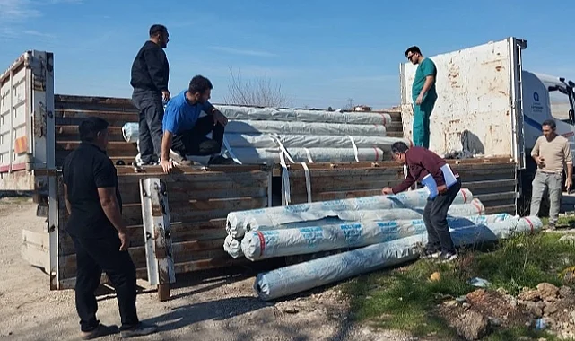 Antalya Büyükşehir'den üreticiye sera naylonu desteği