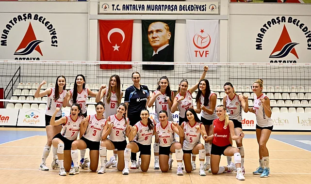 Antalya Muratpaşa Belediyespor çıkışta