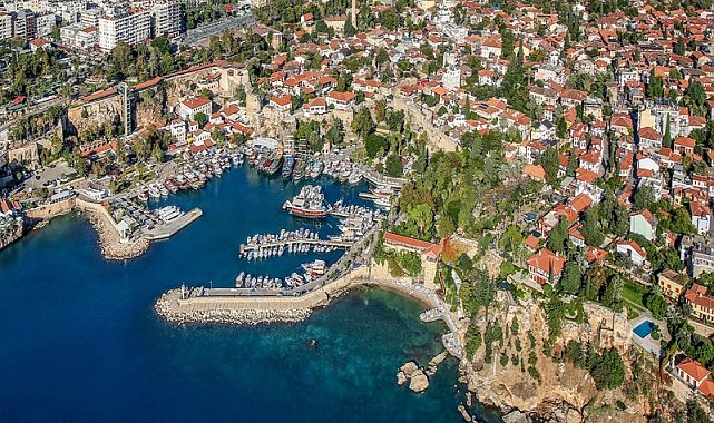 Antalya'nın nüfusu 2 milyon 777 bin 677 oldu