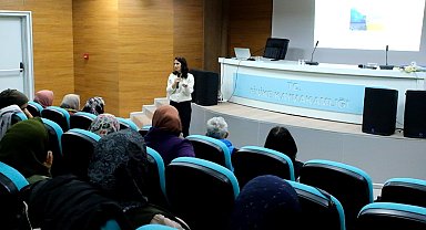 Antalya'da 'Çevre Dostu Çiftçi Kart' tanıtıldı