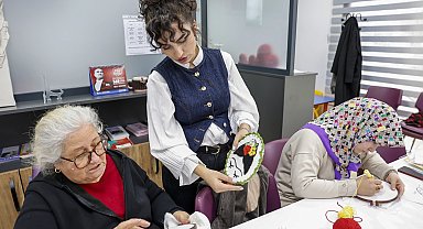 Antalya'da kadınlar el sanatlarını yaşatıyor