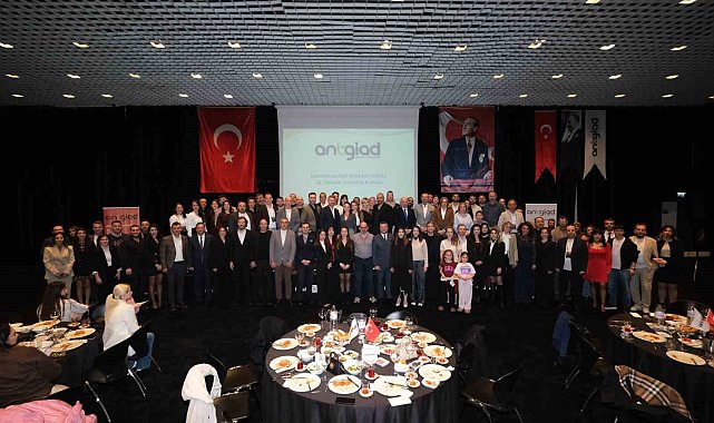 ANTGİAD iftarında "İnsanın Fabrika Ayarları" konuşuldu