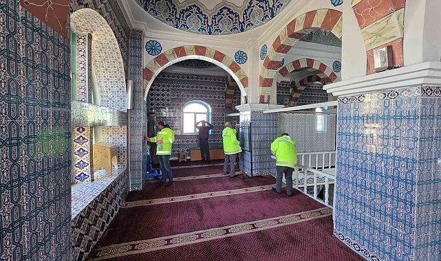 Ardahan'da Ramazan öncesi camilerde temizlik