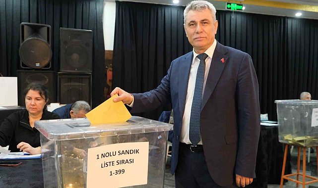 Argıncık Esnaf Odası'nda Akpınar güven tazeledi