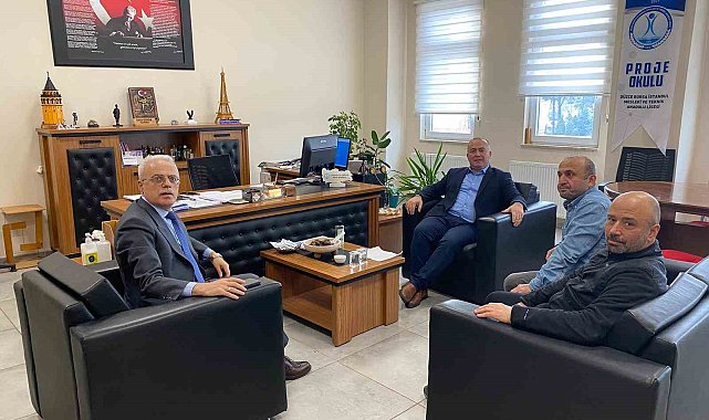 Arslantürk liseli gençlerle bir araya geldi