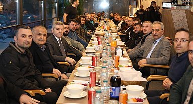Artvin'de Vali Ergün, İl Özel İdaresi iftarında personeliyle buluştu