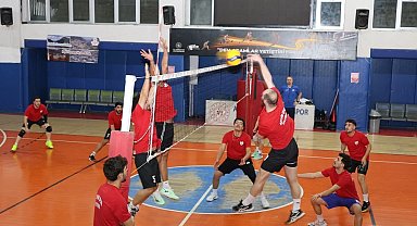 Artvinspor, kadın ve erkek bölgesel voleybol ligine hazırlanıyor