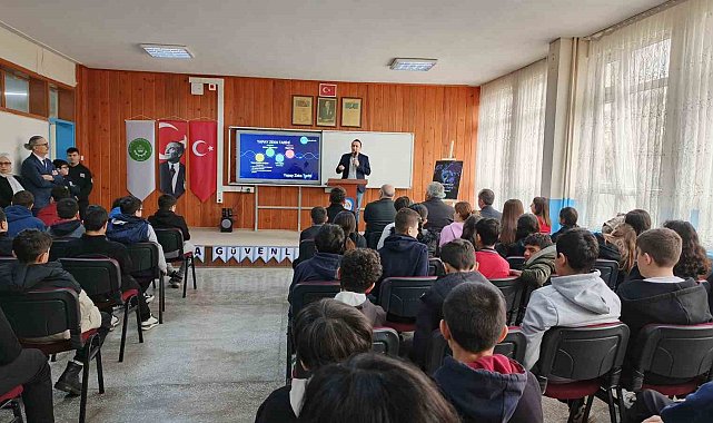 Bafra'da ortaokul öğrencilerine "dijital güvenlik" eğitimi