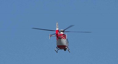 Bahçesaray'da 40 yaşındaki hasta ambulans helikopter ile Van'a getirildi