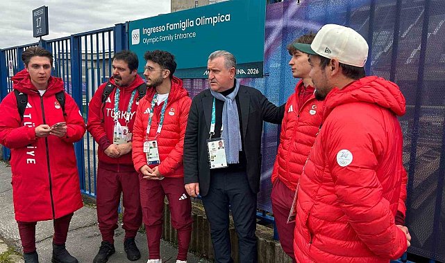 Bakan Bak, İtalya'da milli sporcuları ziyaret etti