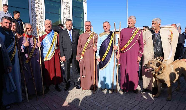 Bakan Çiftçi, Kahramanmaraş'ta esnafla bir araya geldi