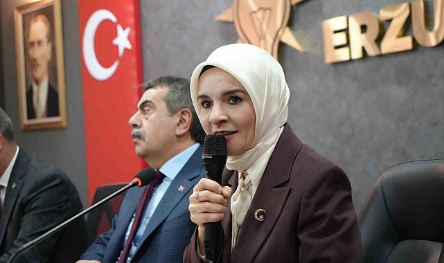 Bakan Göktaş: "Biz hiçbir zaman elimizi sahadan çekmedik, deprem turisti gibi oralara gitmiyoruz her zaman oradayız"