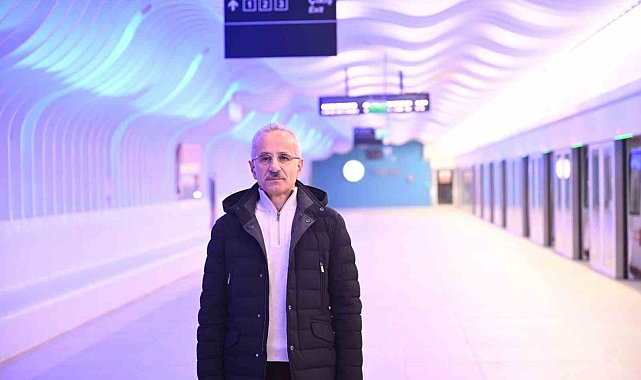 Bakan Uraloğlu: "Türkiye'nin en hızlı metrosu İstanbul trafiğine nefes aldırıyor"