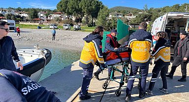 Balıkçı teknesinde rahatsızlanan vatandaşa tıbbi tahliye