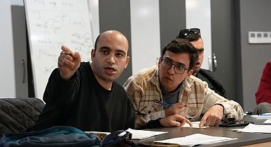 Balıkesir Büyükşehir'den özel gereksinimli bireylere e-KPSS hazırlık eğitimi