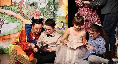 Balıkesir'de çocuklar tatilde sanat ve eğlenceyle buluştu