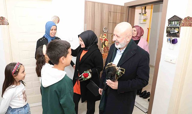Başkan Çolakbayrakdar: "Büyük bir aile olmanın mutluluğunu iftar sofralarında yaşıyoruz"