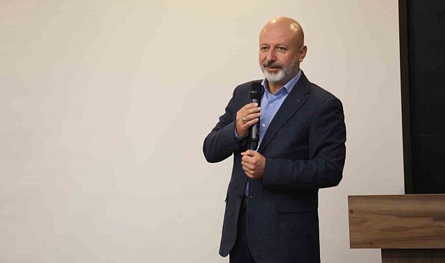 Başkan Çolakbayrakdar: "Yeşil şehir vizyonunu bilgiyle büyütüyoruz"
