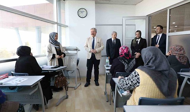 Başkan Palancıoğlu, sosyal tesislerde kursiyerlerle buluştu